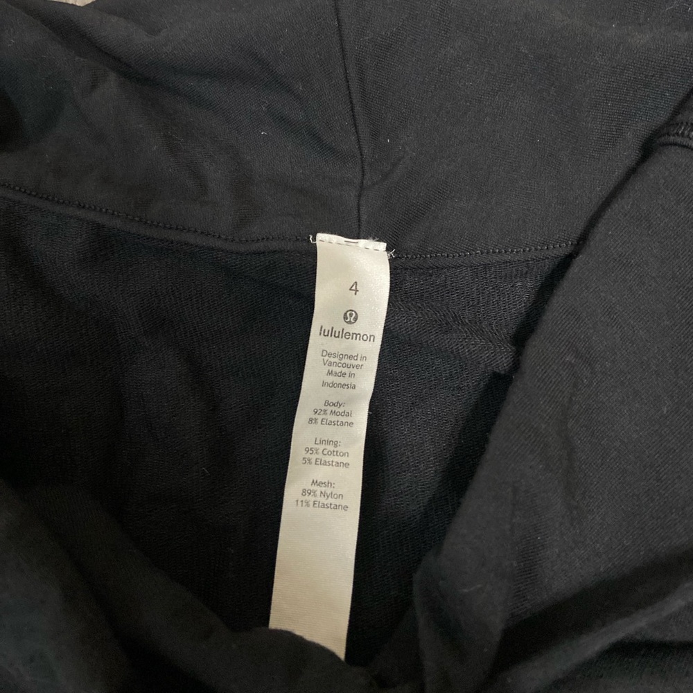 LULULEMON 🍋 - Picture 5 of 9